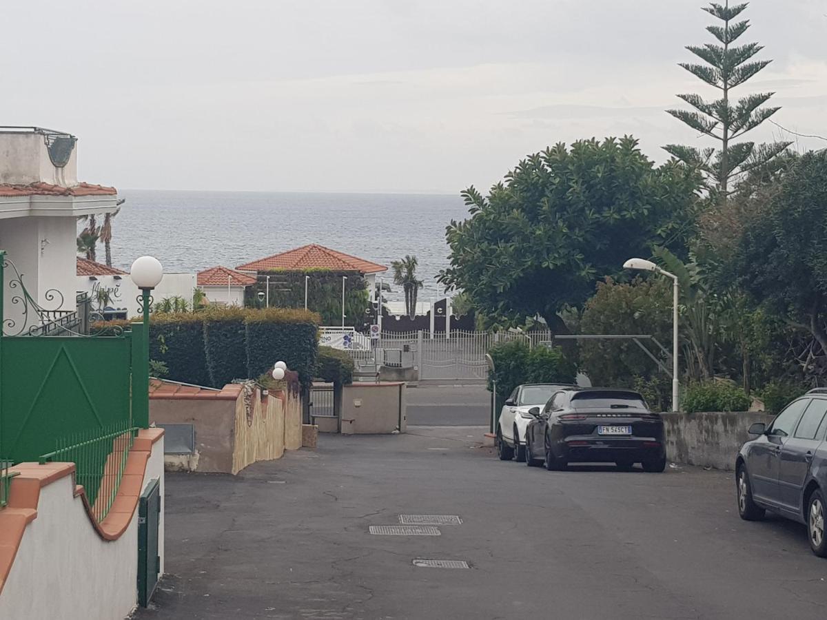 Casa Scogliera Διαμέρισμα Aci Castello Εξωτερικό φωτογραφία